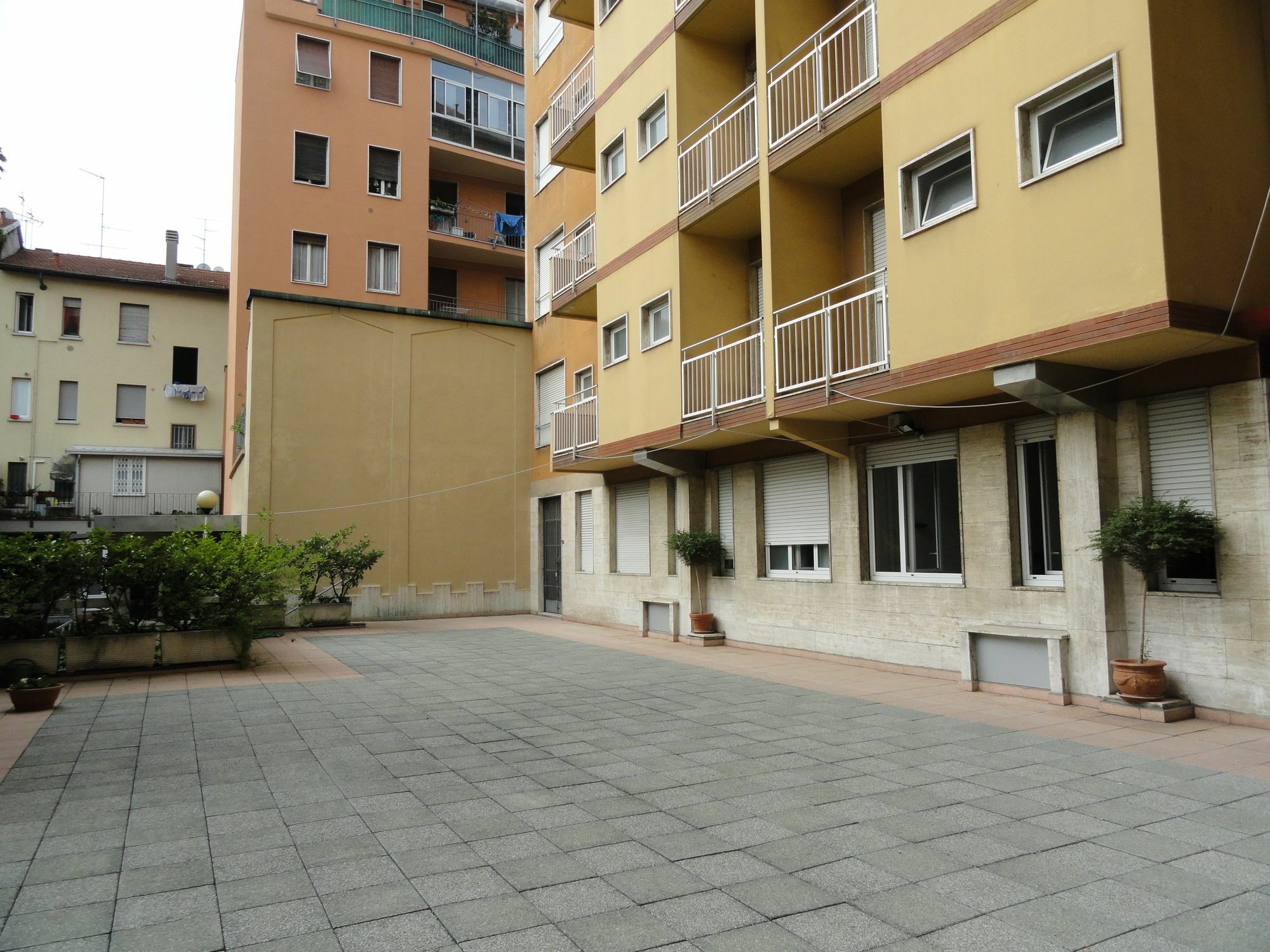 Residence Giusti 6 Μιλάνο Εξωτερικό φωτογραφία