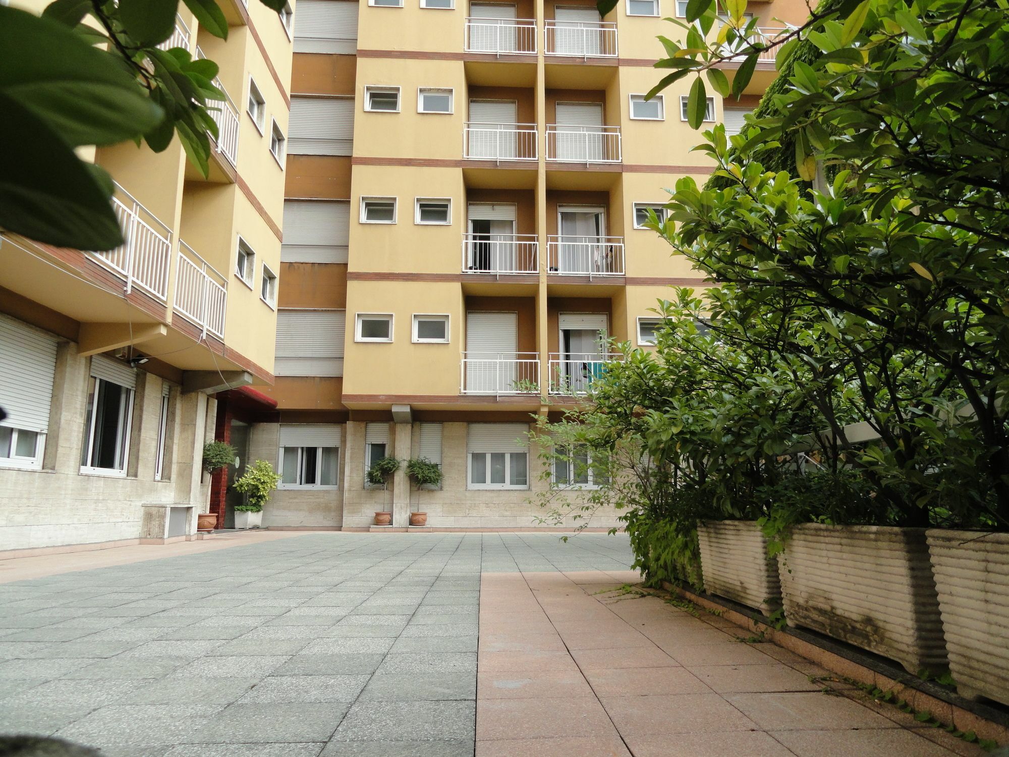 Residence Giusti 6 Μιλάνο Εξωτερικό φωτογραφία
